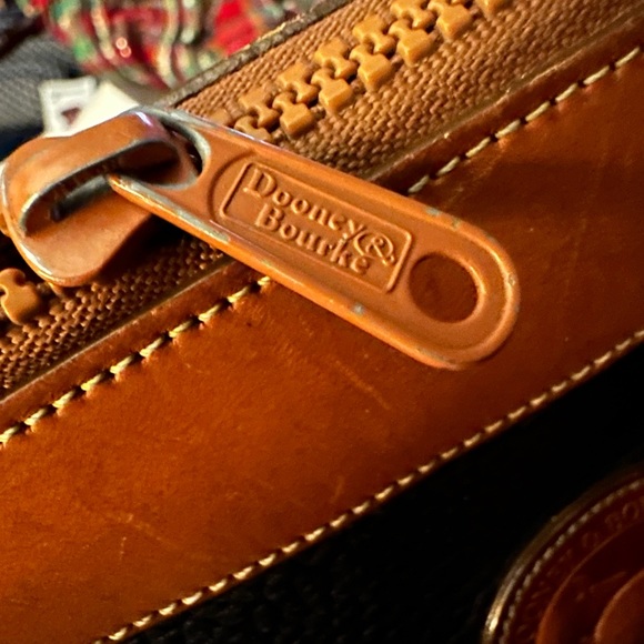 Vintage Dooney & Bourke Navy Pebbled Leather & Brown Crossbody Purse USA - Picture 10 of 10